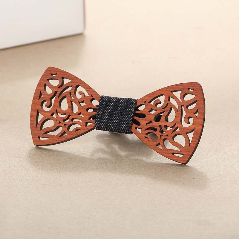 Miesten_puinen_rusetti_wooden_bowtie_3